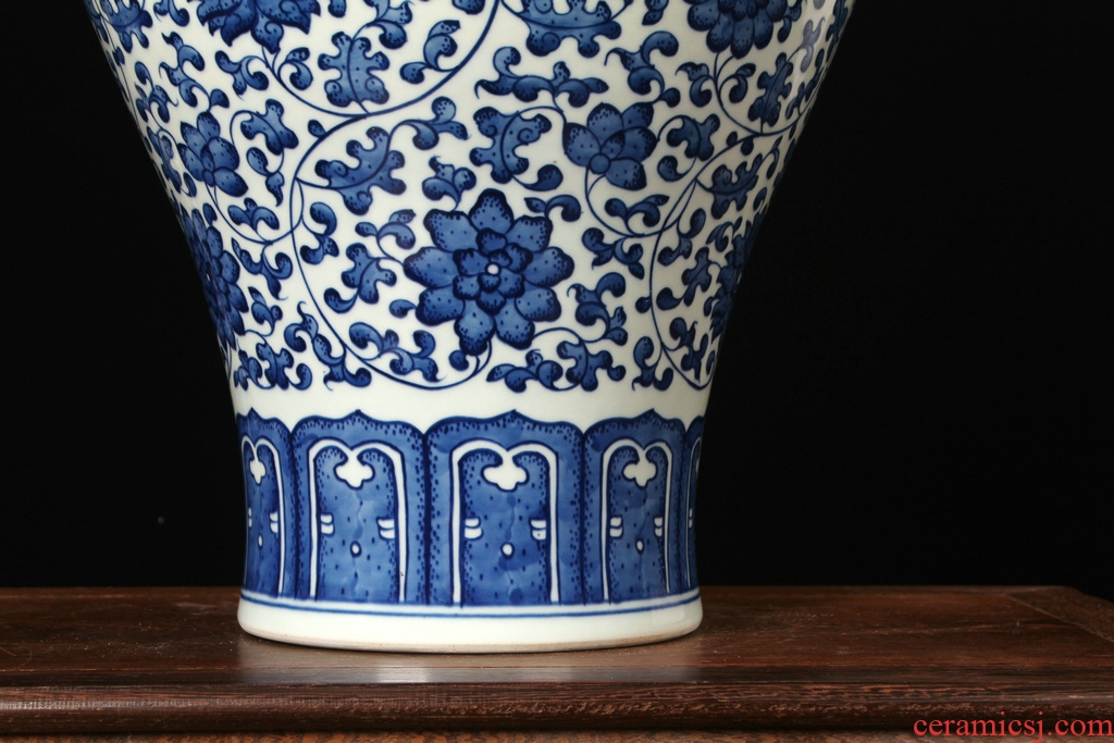 Jingdezhen ceramic vase furnishing articles high - end antique hand - made bound lotus flower blue and white porcelain bottle of flower arranging mesa adornment