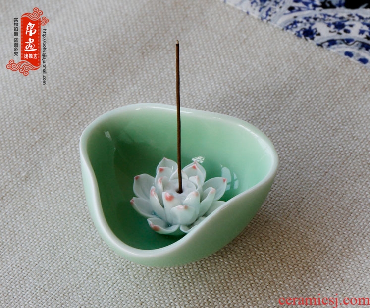 Jingdezhen ceramic aromatherapy censer furnishing articles manually shadow blue flower adornment triangle joss stick creative decoration