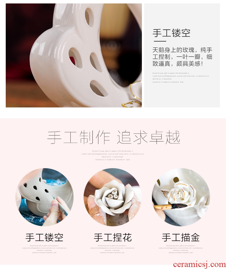Creative household soft outfit wine cabinet decoration wedding gift sitting room ark, furnishing articles ceramic decoration paint a swan