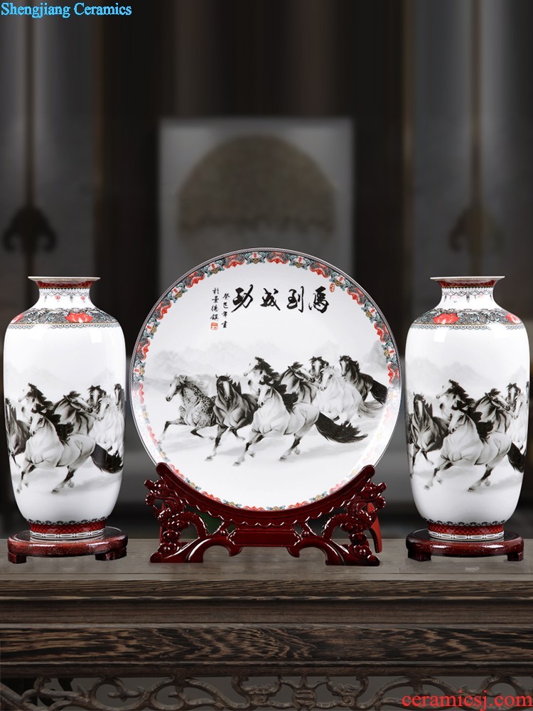 Jingdezhen ceramics hang dish of Chinese red sun yat-sen as ornamental decoration home wine sitting room adornment is placed