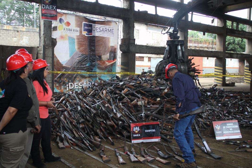 En claves Día de la destrucción de armas de fuego por cada una que