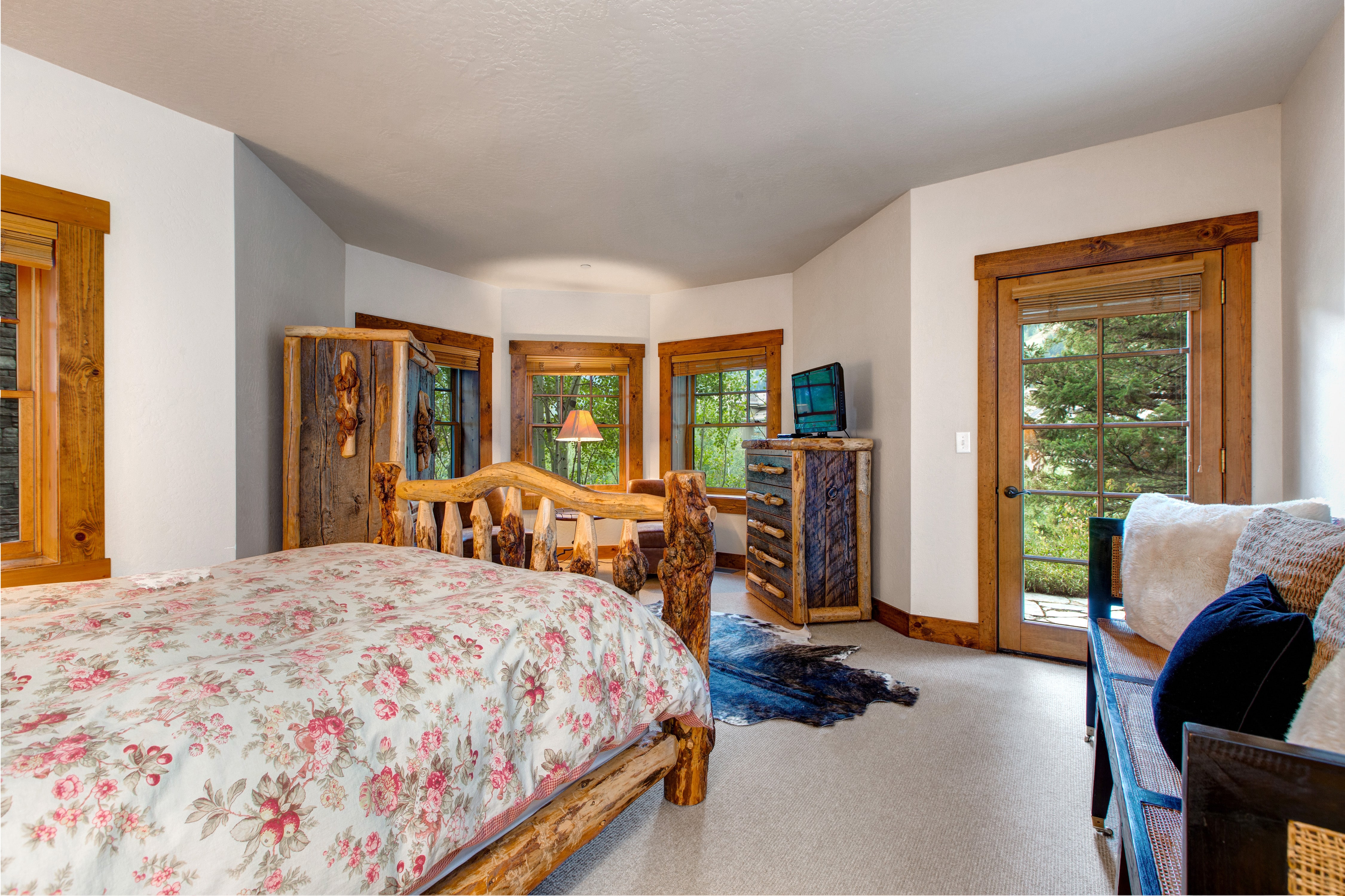 Abode Luxury Rentals Jackson Hole Moosehead Cabin Interior Bedroom