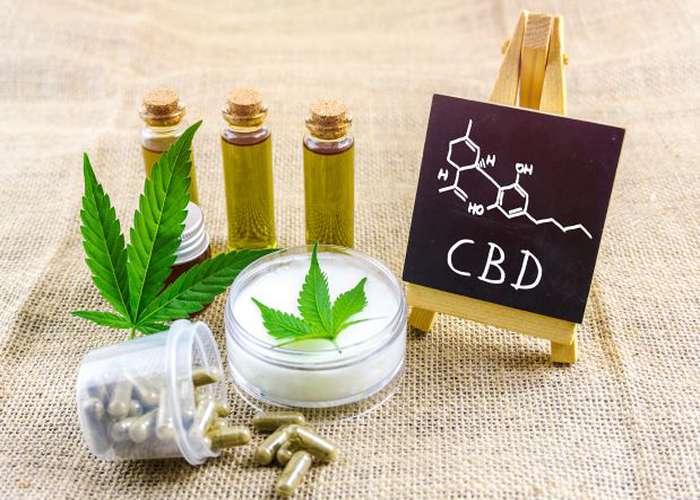 CBD oil for IBD (Crohn's disease) and reducing intestine inflammation: use, benefits, and precautions.