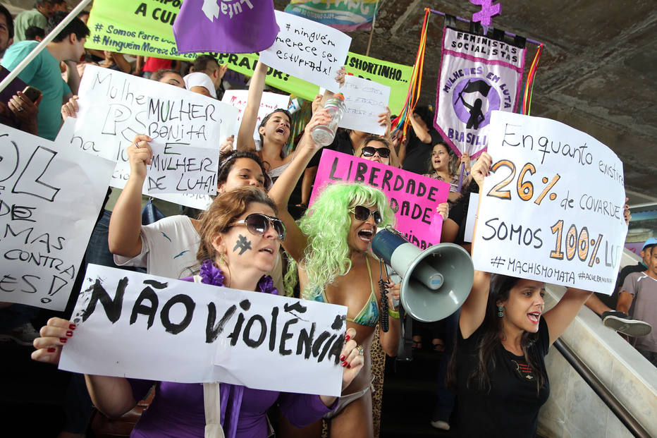 FEMINISTAS / MANIFESTAÇÃO