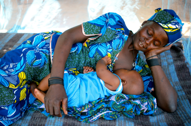 african-mother-breastfeeding-from-unicef-nutrition-report-2013-625×415