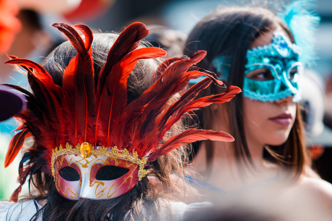 carnaval_campanha_mina ajuda outra