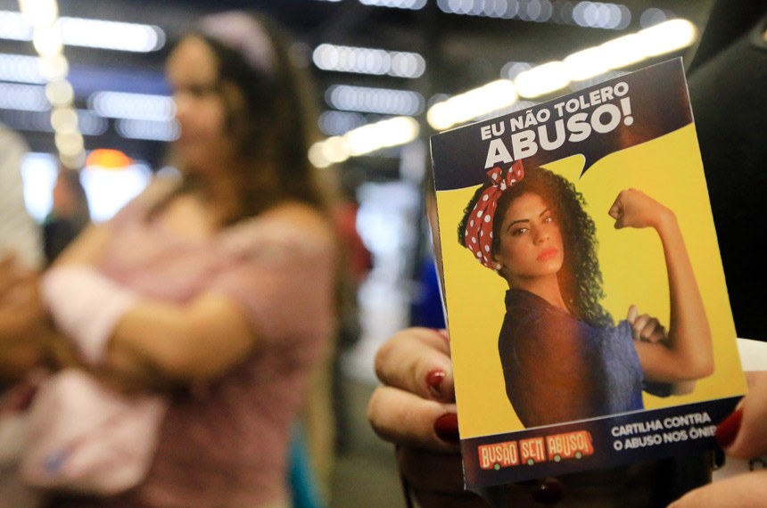 Assdio sexual em transporte coletivo