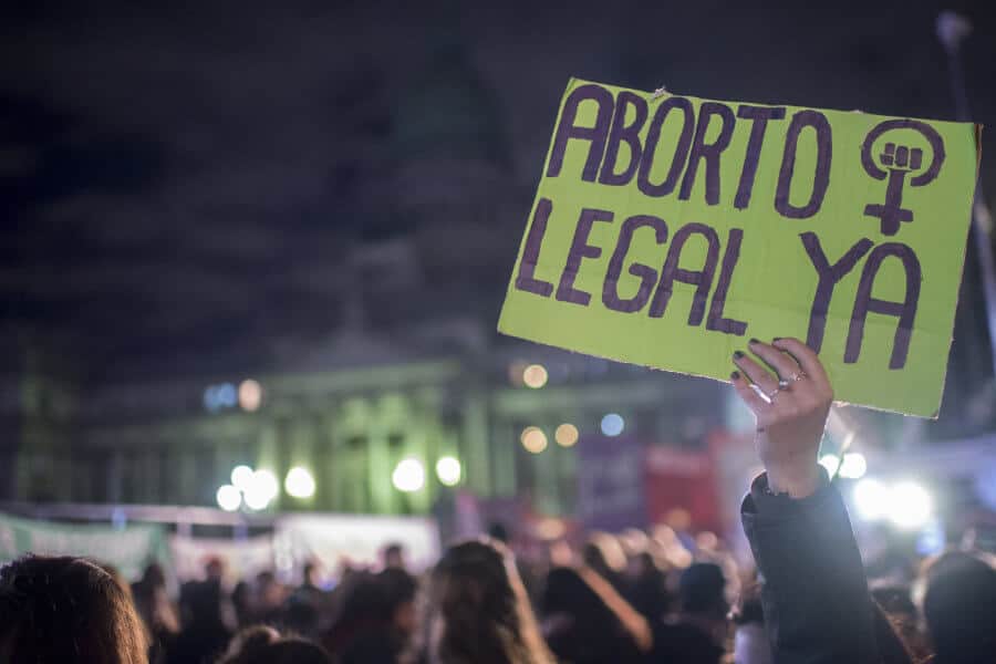 Precisamos-falar-sobre-o-aborto