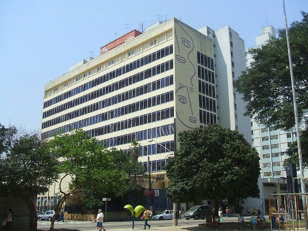 HospitalPerolaByingtonFotoWikiCommons