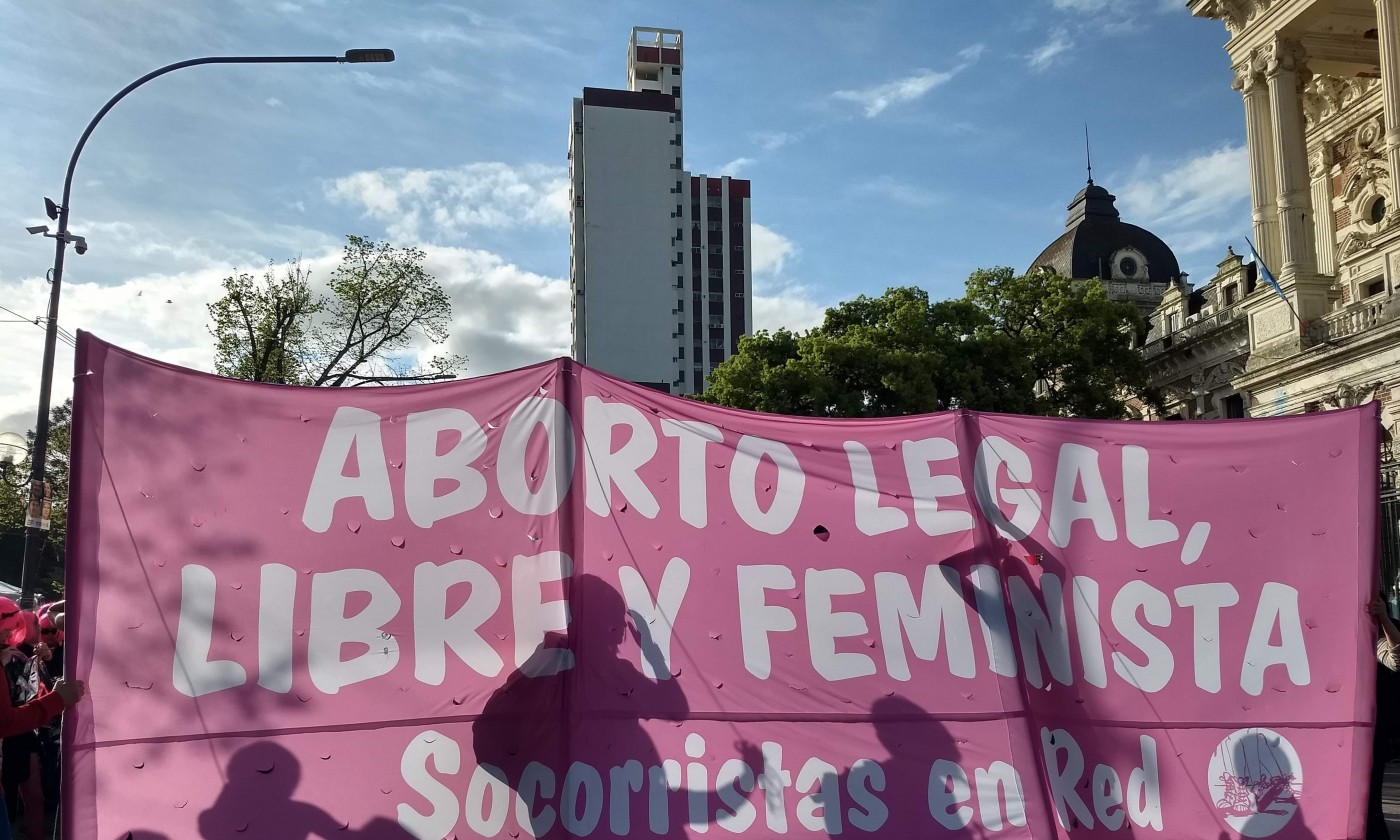 Aborto – Socorristas en Red se preparam para marchar durante o Encontro Nacional de Mulheres em La Plata, na Argentina – Foto Aline Gatto Boueri