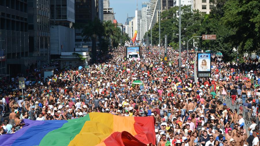 Parada LGBT em 2014 – Credito Ben Tavener – Brazil Photo Press