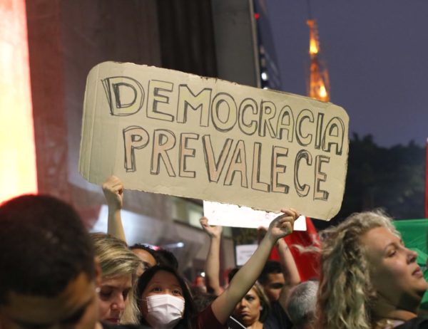 Ato pela Democracia, na Avenida Paulista, em São Paulo, no dia 9 de janeiro de 2023. Foto: Juliana Vieira