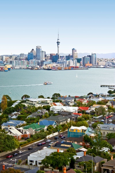 Tour the city of Auckland in New Zealand