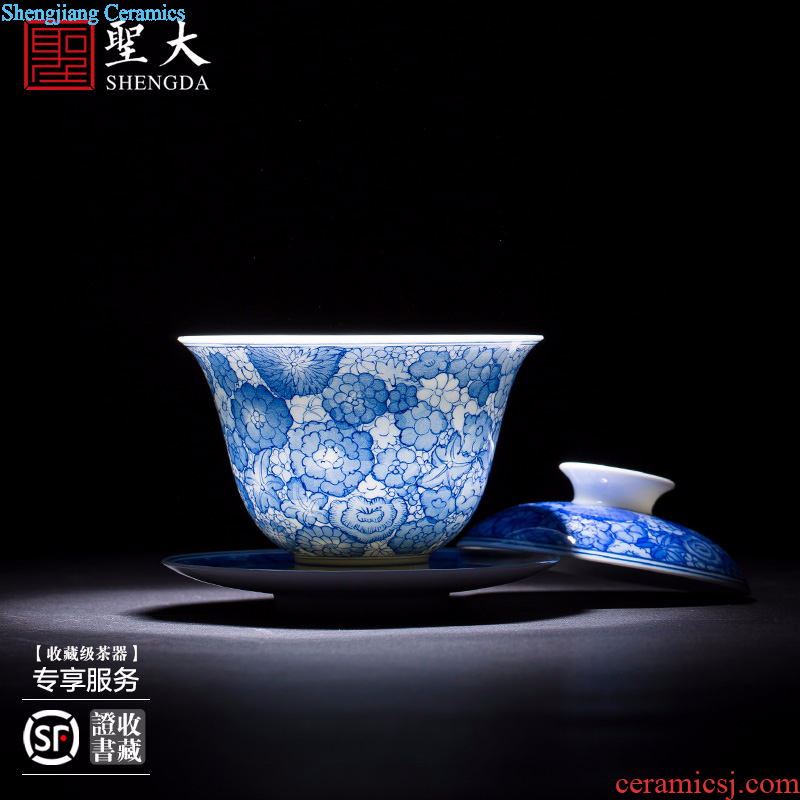 The big three red colour is blue and white alum tureen teacups hand-painted ceramic tea out of the water bowl of jingdezhen tea service