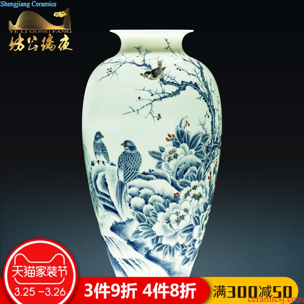 Jingdezhen ceramics vases, antique blue and white porcelain dragon bottle of new Chinese style household living room decoration