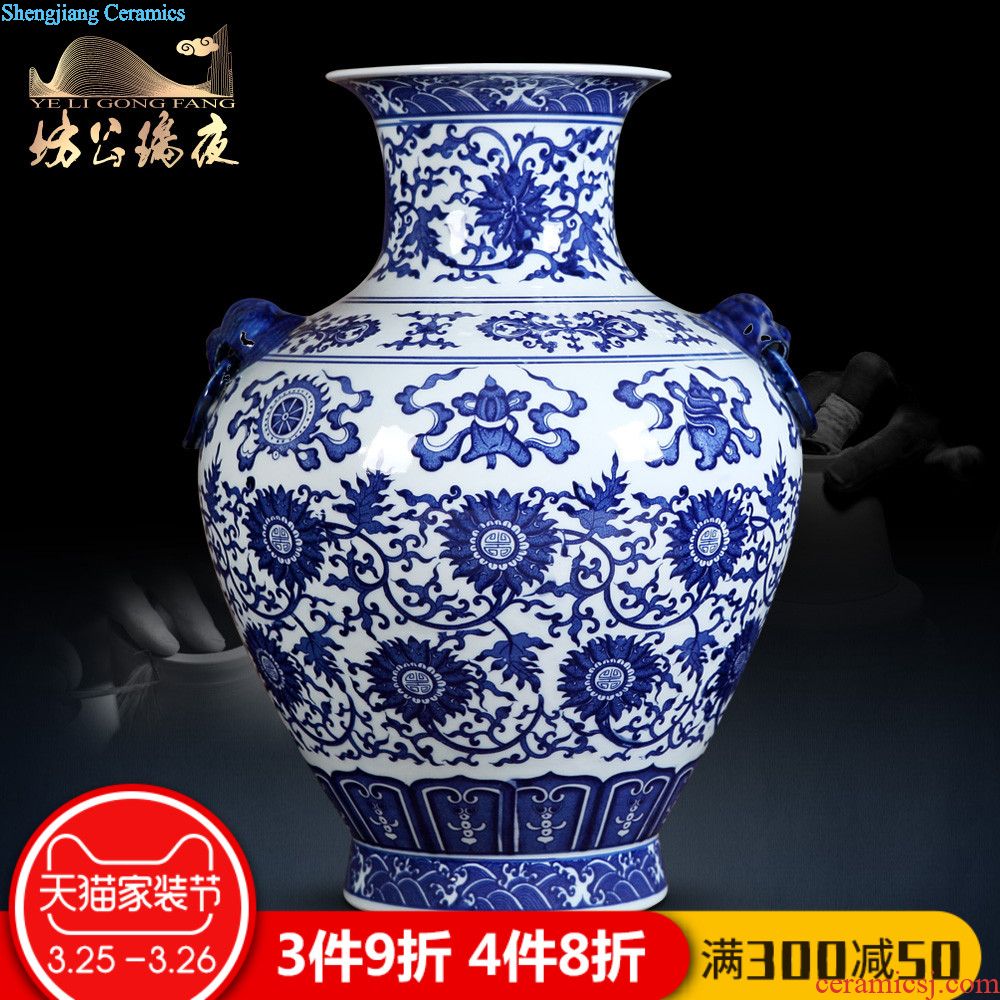 Jingdezhen ceramics vase of blue and white porcelain imitation qing qianlong ears dragon statue of new Chinese style living room decoration