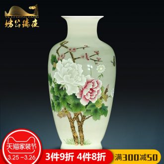 Jingdezhen hand-painted ceramic famille rose blooming flowers flower vase Chinese handicraft home sitting room adornment is placed