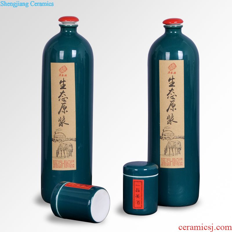 Jingdezhen ceramic jar sealing it 20 jins 30 jins of 50 kg foam bottle carved jars with leader