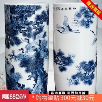 Blue and white porcelain of jingdezhen ceramic hand-painted pine crane live ground quiver sitting room of Chinese style household furnishing articles and calligraphy cylinder