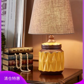 American retro small desk lamp contracted and contemporary sitting room bedroom berth lamp light luxury european-style ceramics Nordic wedding marriage room