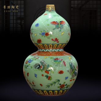 Jingdezhen ceramics archaize qing qianlong enamel CaiHuDie gourd vases Chinese crafts are sitting room