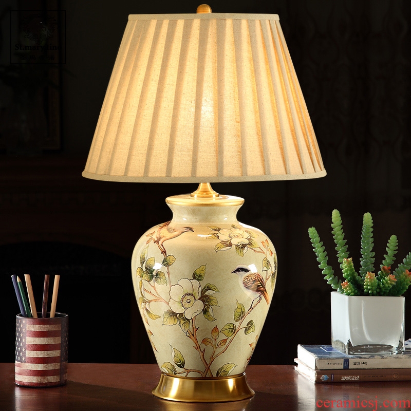 Classical luxury atmosphere to restore ancient ways American ceramic desk lamp contracted sitting room bedroom modern antique copper cloth art the whole lamp