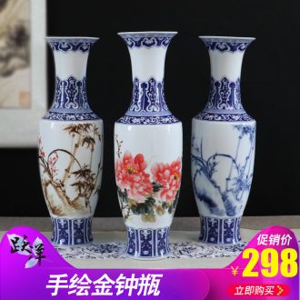Be born blue and white porcelain vases, jingdezhen ceramics furnishing articles sitting room dry flower arranging flowers hand-painted decorative handicrafts