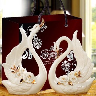 Practical wedding present European furnishing articles swan wine accessories creative living room TV ark ceramic craft gift