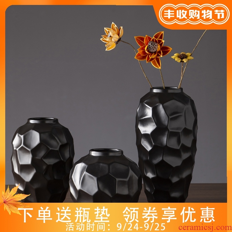 The new 2019 jingdezhen ceramic vases, contemporary and contracted black zen dry flower vase creative furnishing articles in the living room