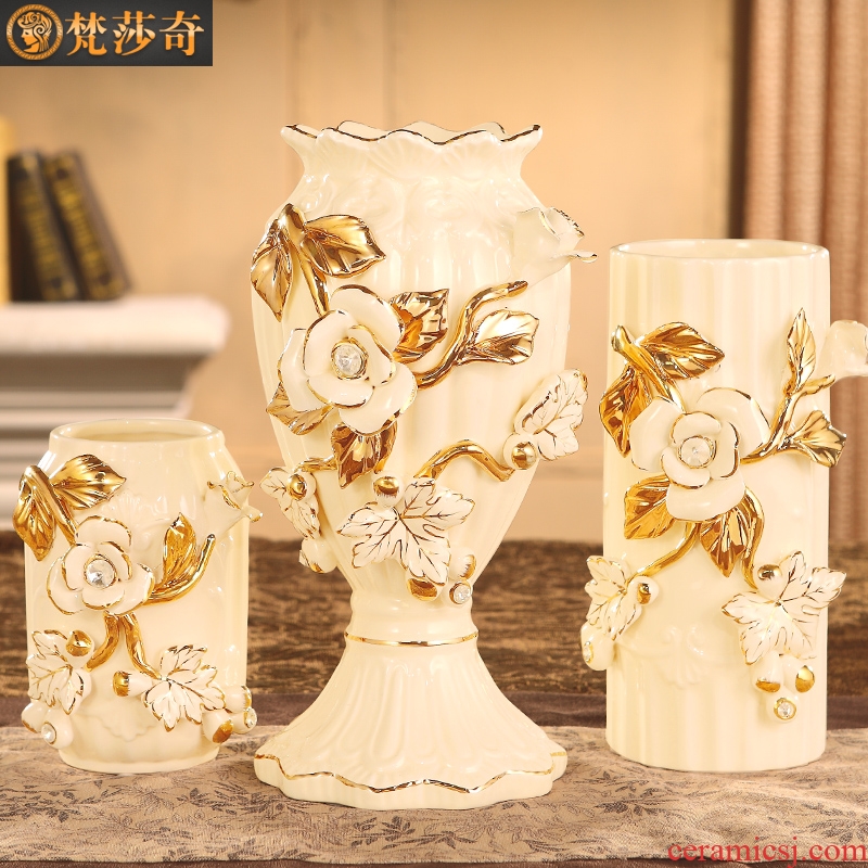 Vatican Sally's European ceramic vase flower arranging household act the role ofing is tasted sitting room adornment furnishing articles of luxury dried flower vases, three-piece suit