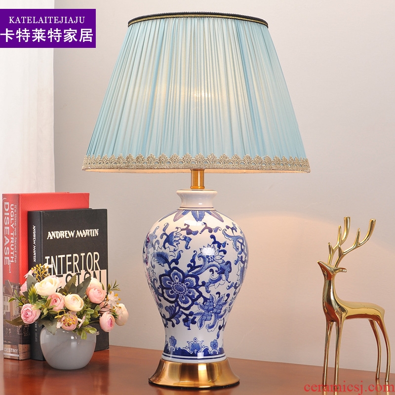 Bedroom nightstand lamp lights of blue and white porcelain ceramic retro ins American study of contracted sitting room warm light decoration