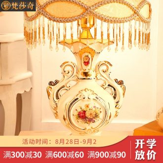 Vatican Sally's luxury european-style desk lamp of bedroom the head of a bed to restore ancient ways rural ceramic lamps and lanterns lighting wedding housewarming gift
