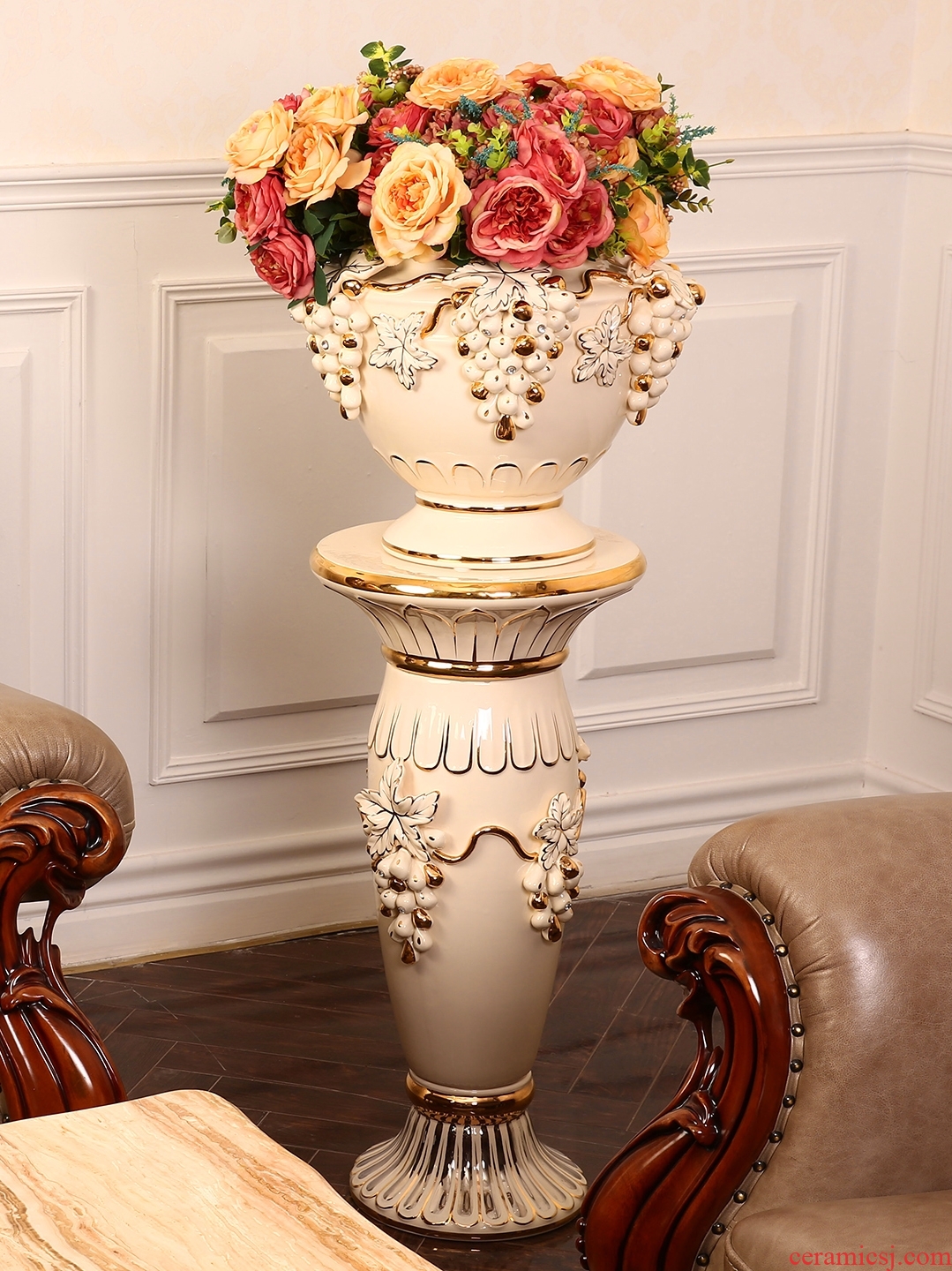Key-2 Luxury European - style ceramics vase flower arrangement sitting room place the hotel villa large ground flowerpot Roman column ornaments