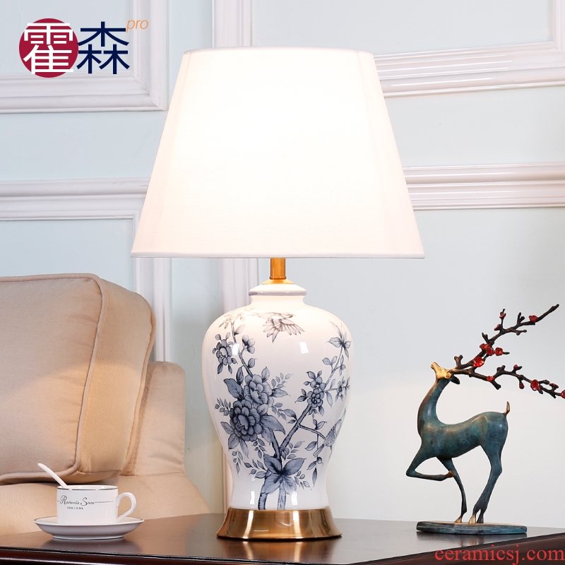 The New Chinese blue and white porcelain lamp classical key-2 luxury vintage American ceramic bedroom the head of a bed lamp is contracted and I sitting room