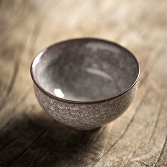 The elder brother of the longquan celadon kiln iron ice crack cup tire handmade ceramic kung fu master cup single cup tea sample tea cup