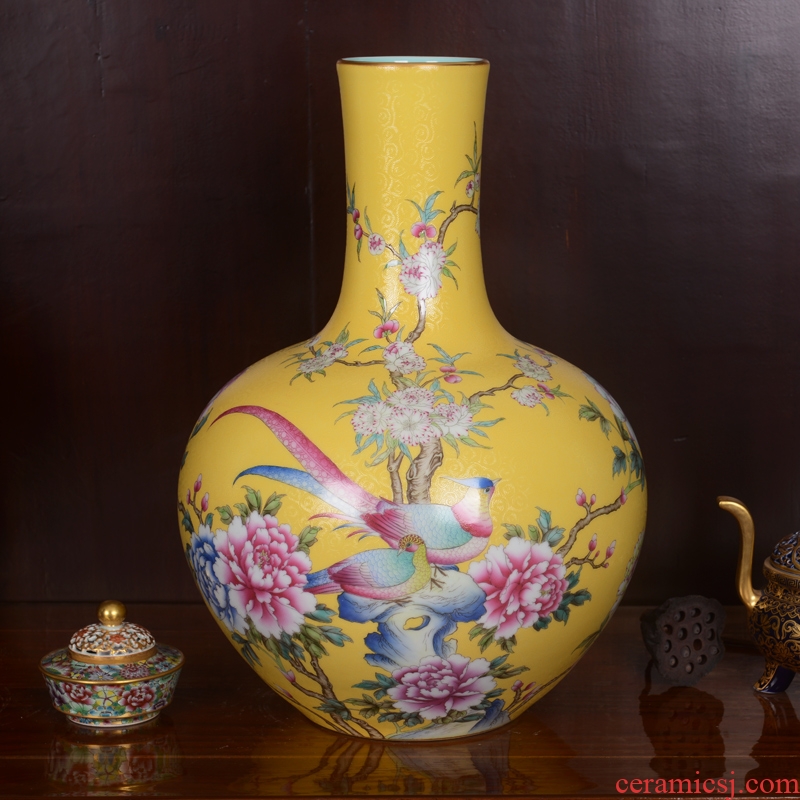 Jingdezhen ceramics high-end antique yellow roses sitting room place powder enamel vase home decoration process