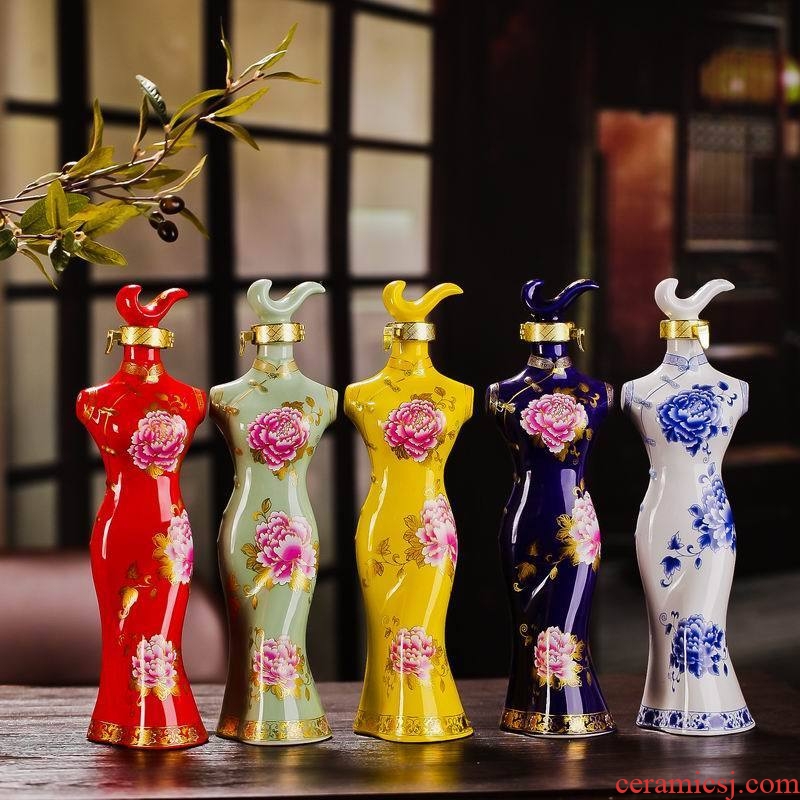 1 kg of jingdezhen ceramic bottle is empty bottles of wine bottle wine cheongsam decoration decorative furnishing articles wine bottle to the lock