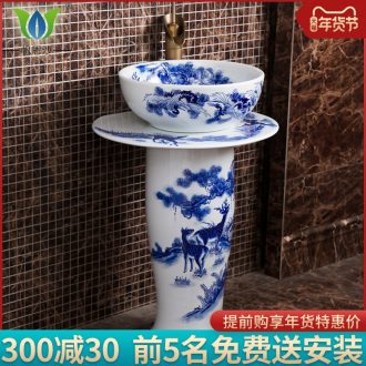 Blue and white porcelain art pillar lavabo is one of the basin that wash a face basin to restore ancient ways the balcony toilet is the pool that wash a face
