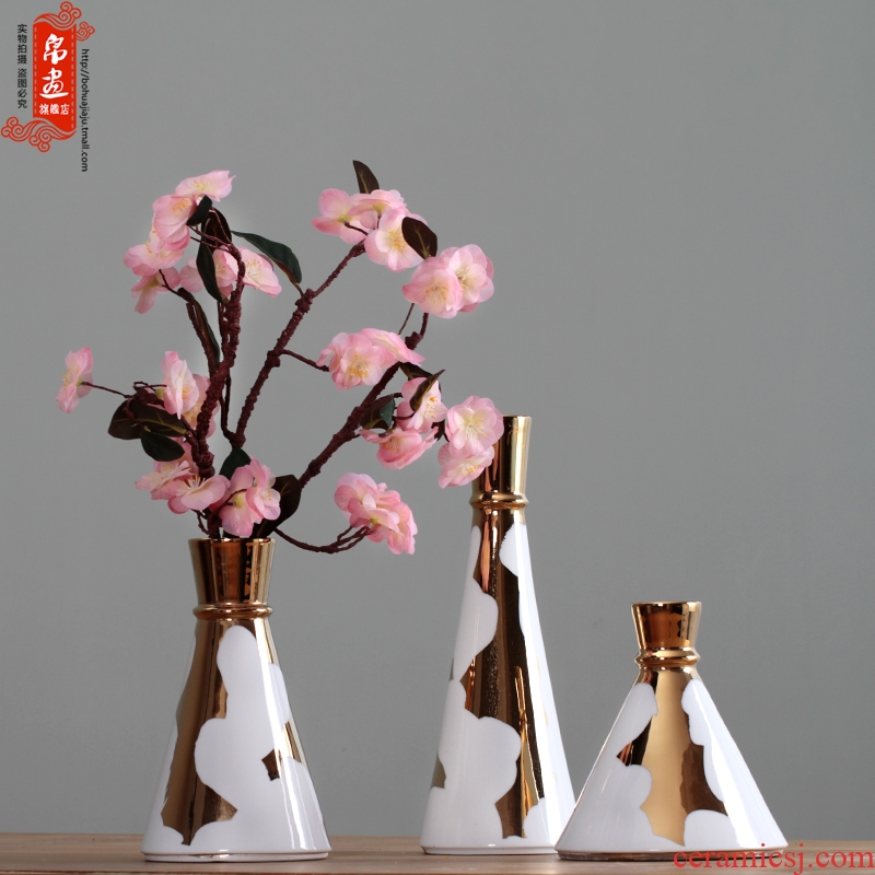 Jingdezhen ceramic flowers dried flower vase water raise retro made flowers in American country sitting room adornment is placed