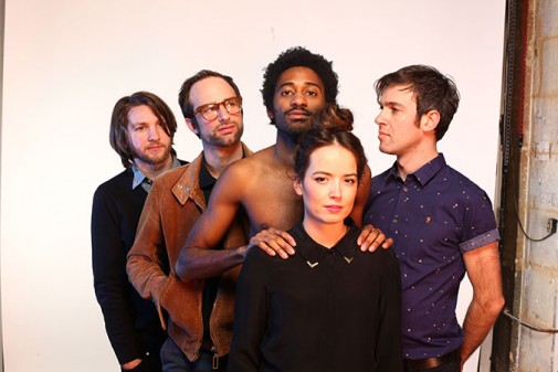 pendentif-jerricane-embrasse-moi