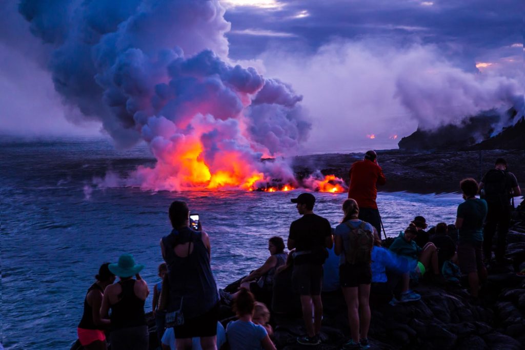 see-volcanoes-in-kona-hawaii-50-ultimate-travel-bucket-list