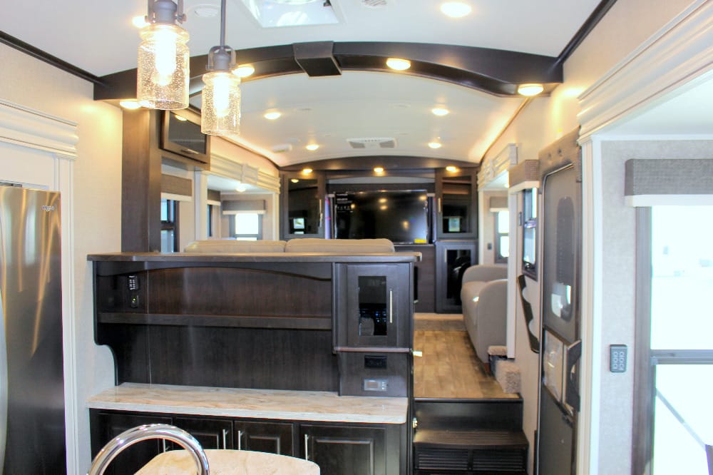 2024 Front Living Room Fifth Wheels