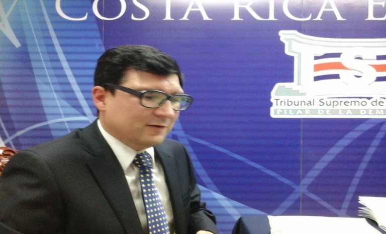 TSE ratifica segunda ronda tras renuncia de Araya