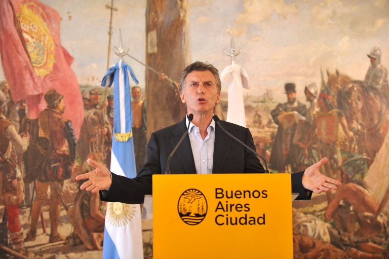 Crece tensión en coalición opositora argentina por giro de conservador Macri