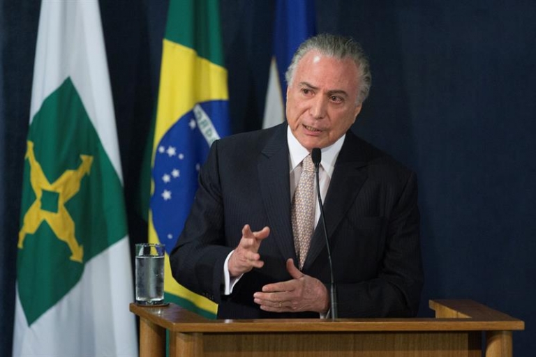 Temer se compromete a «colaborar intensamente» con Bolsonaro en la transición