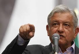 Líder del PRD en el Senado apoya campaña de López Obrador a la presidencia de México
