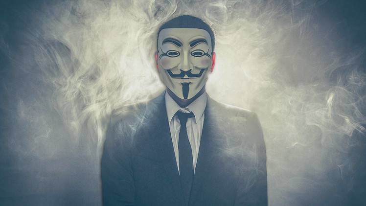 Anonymous publica la lista de miembros del KKK, algunos vinculados con el FBI