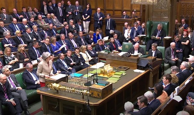 La Cámara de los Comunes tumba por tercera vez el acuerdo de Brexit de May