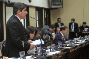 Marco Vinicio Redondo, Jefe de fracción del PAC.