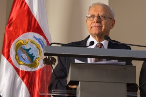 Ministro de Hacienda, Helio Fallas. ElPaís.cr